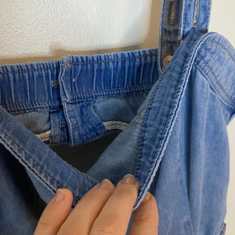 Free People Go West Light Blue Denim Cargo Jumpsuit Size Medium - Picture 7 of 14